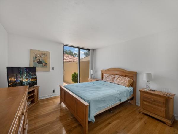 Patio Homes, 118 Old Meadow Way, Palm Beach Gardens, Florida 33418, image 2