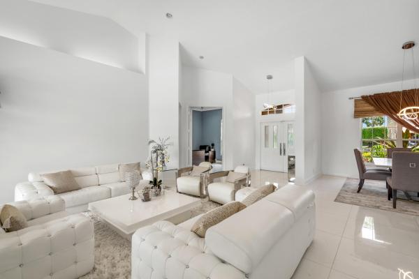 Stonewal Estates, 8799 Marlamoor Ln, Palm Beach Gardens, Florida 33412, image 1