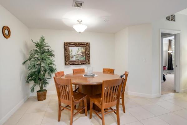 City Palms, 480 Hibiscus St #213, West Palm Beach, Florida 33401, image 1