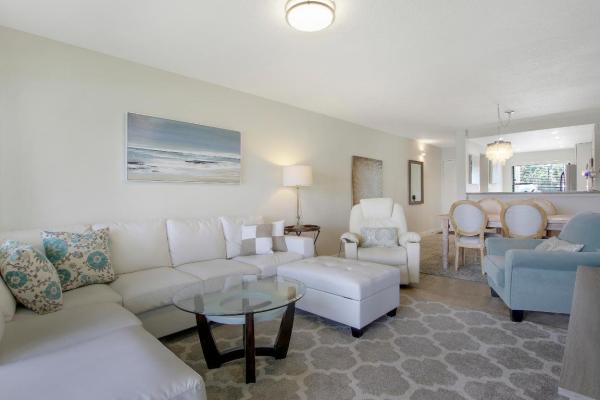 Briarwood At Eastpointe Country Club, 6962 Briarlake Cir #103, Palm Beach Gardens, Florida 33418, image 2