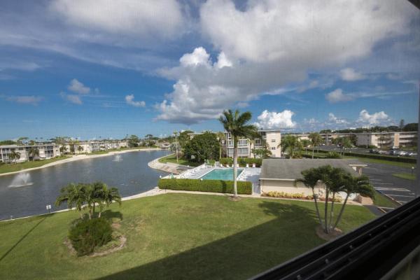 Lake Clarke Gardens, 2728 N Garden Dr N #414, Lake Worth, Florida 33461, image 1