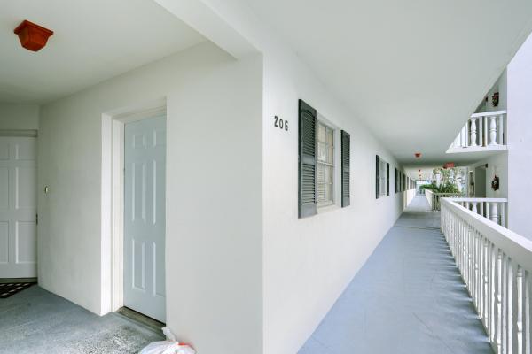Harbour Towers, 907 Marina Dr #206, North Palm Beach, Florida 33408, image 1
