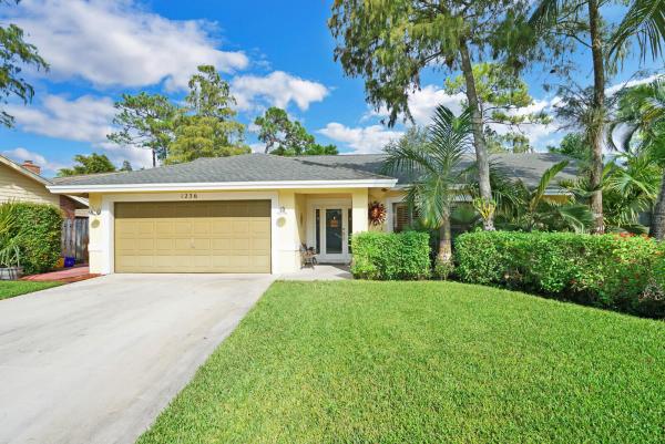 Sugar Pond Manor, 1236 Primrose Ln, Wellington, Florida 33414, image 1