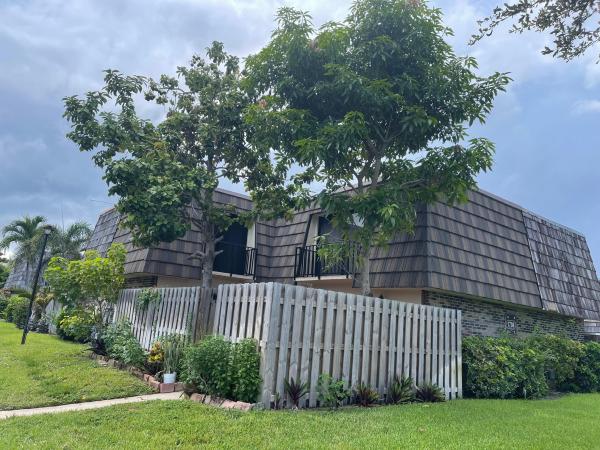 Forest Lakes Townhomes, 1704 Forest Lakes Cir #B, West Palm Beach, Florida 33406, image 2