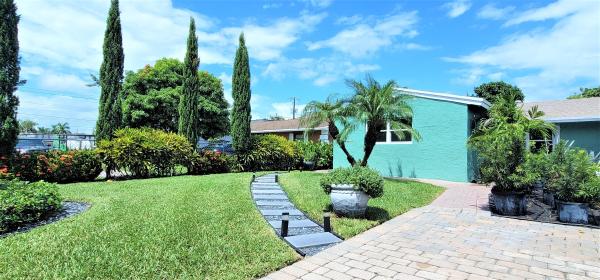 Sky Ranch, 4431 Saturn Ave, West Palm Beach, Florida 33406, image 1