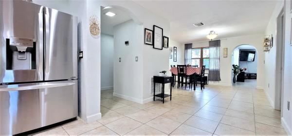 Sky Ranch, 4431 Saturn Ave, West Palm Beach, Florida 33406, image 2