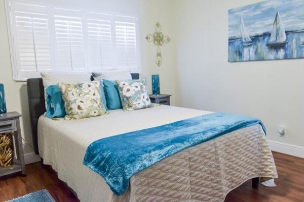 Lake Harbor Cove, 3040 Lake Shore Dr #804, Riviera Beach, Florida 33404, image 1