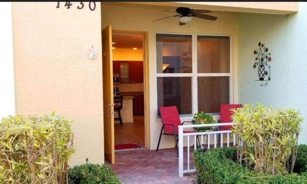 Centra Blue Lake Townhomes, 1430 NW 48th St, Boca Raton, Florida 33431, image 2
