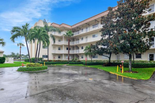Snug Harbor Gardens, 650 Snug Harbor Dr #G204, Boynton Beach, Florida 33435, image 2