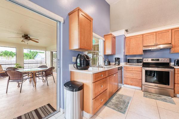 Sky Lake, 761 NW 10th Ct, Boynton Beach, Florida 33426, image 2
