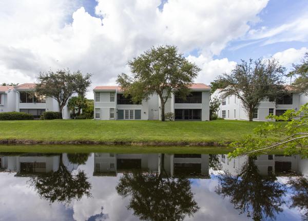 Lakes Of Woodhaven, 6221 Old Court Rd #207, Boca Raton, Florida 33433, image 3