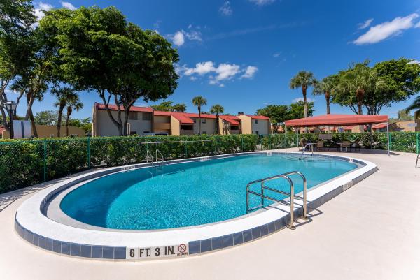 Golden Lakes Village, 405 Lake Evelyn Dr, West Palm Beach, Florida 33411, image 3
