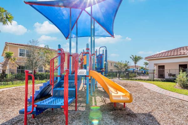 Charleston Commons, 4311 Chalmers Ln, West Palm Beach, Florida 33417, image 2