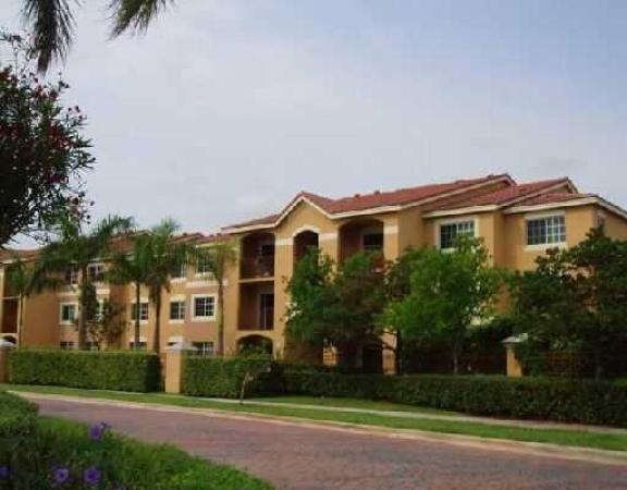 Emerald Isle At Laguna Lakes, 4241 San Marino Blvd #207, West Palm Beach, Florida 33409, image 1
