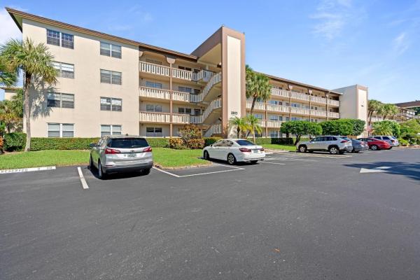 Victoria Village, 2903 Victoria Cir #B4, Coconut Creek, Florida 33066, image 1