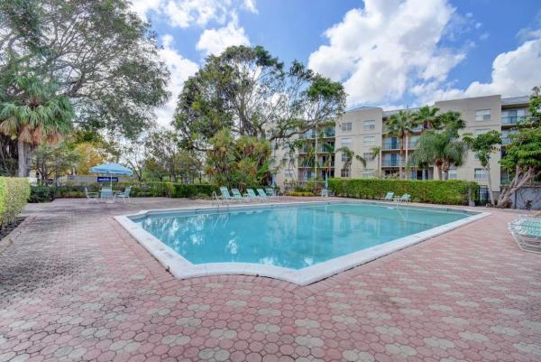 Boca Bayou, 16 Royal Palm Way #2060, Boca Raton, Florida 33432, image 1