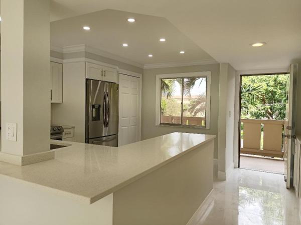 Huntington Lakes 1, 14375 Strathmore Ln #305, Delray Beach, Florida 33446, image 1