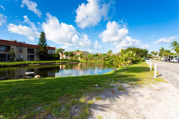 Forest Hill Gardens East, 6060 Forest Hill Blvd #210, West Palm Beach, Florida 33415, image 2