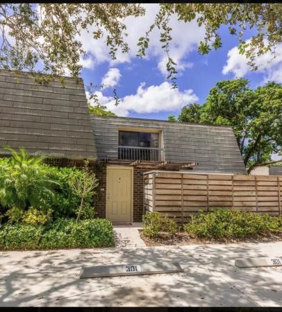 Glenwood Townhomes, 301 3rd Ter, Palm Beach Gardens, Florida 33418, image 2