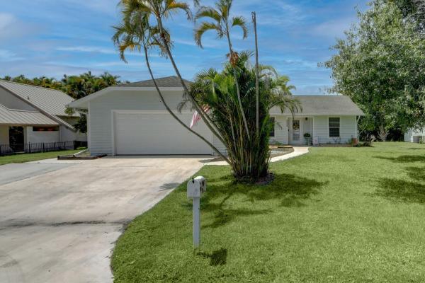 1310 SW Vizcaya Cir, Florida 34990, image 2