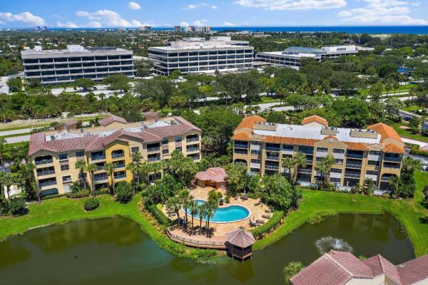 Uno Lago, 700 Uno Lago Dr #204, Juno Beach, Florida 33408, image 1