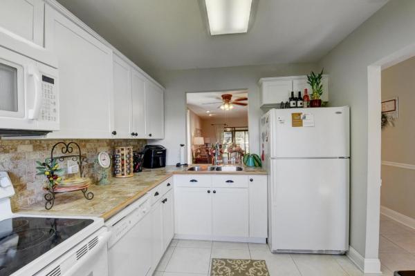 Glades Of Boca Lago, 21848 Arriba Real, Boca Raton, Florida 33433, image 3