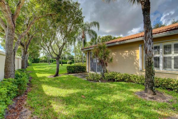 Crystal Pointe At Coral Lakes, 12622 Crystal Pointe Dr #D, Boynton Beach, Florida 33437, image 1