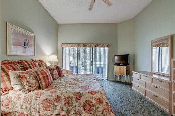 Boca Woods Country Club, 21020 Cottonwood Dr, Boca Raton, Florida 33428, image 1