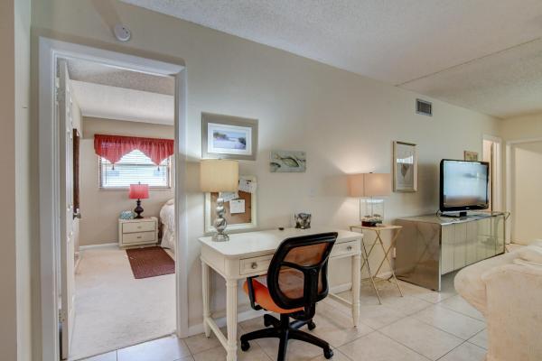 Delray Oaks, 3114 SW 20th Ter, Delray Beach, Florida 33445, image 2