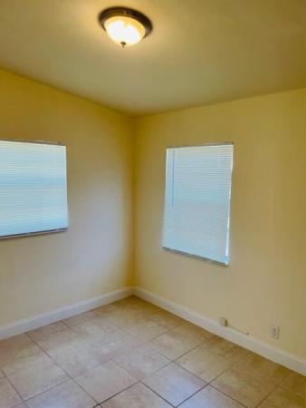 Englewood Manor, 3118 French Ave, Lake Worth, Florida 33461, image 2
