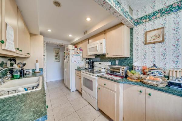 Winston Towers 700, 290 174th St #L17, Sunny Isles Beach, Florida 33160, image 1