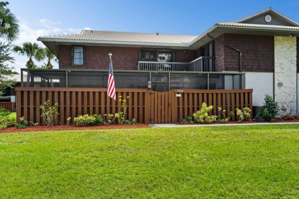 Camelot Gardens, 304 SE Castle Ct #D, Port St. Lucie, Florida 34952, image 1
