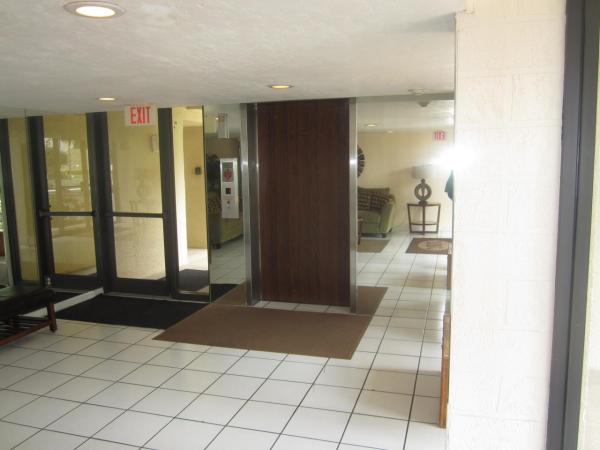 Midrise At Jupiter Ocean & Racquet Club, 1605 S Us Highway 1, Jupiter, Florida 33477, image 2