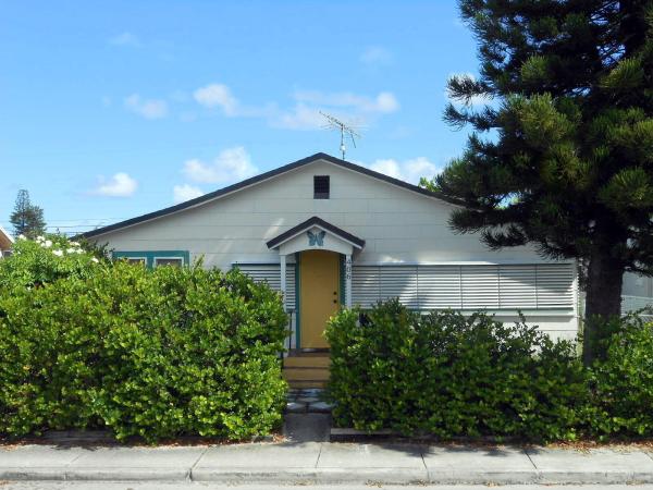 Lake Worth Town, 406 S B St, Lake Worth Beach, Florida 33460, image 1