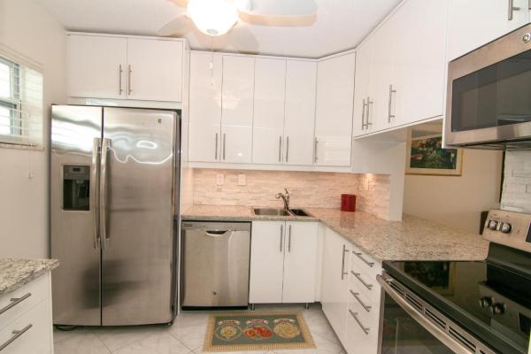 Lake Clarke Gardens, 2669 S Garden Dr S #410, Lake Worth, Florida 33461, image 1