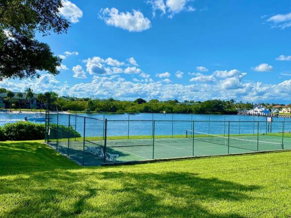 Royale Harbour Of North Palm Beach, 392 Golfview Rd #B, North Palm Beach, Florida 33408, image 2