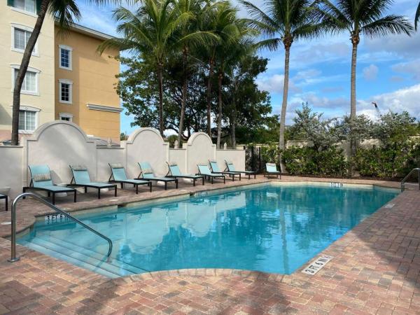Pineapple Grove Village, 255 NE 3rd Ave #2405, Delray Beach, Florida 33444, image 2