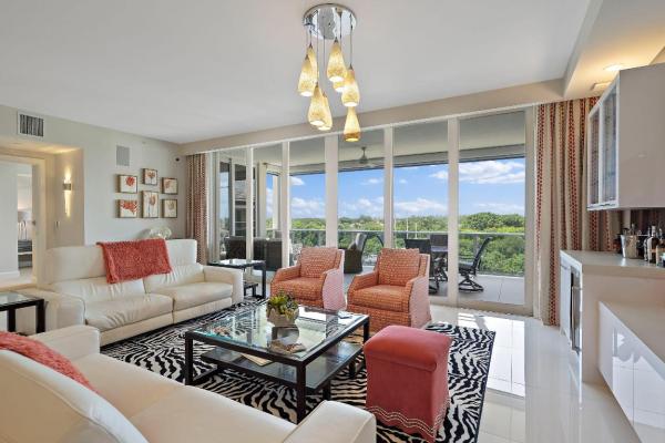Azure, 2720 Donald Ross Rd #510, Palm Beach Gardens, Florida 33410, image 2