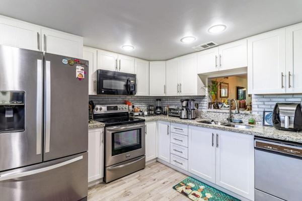 Lucaya Village, 2102 Lucaya Bnd #J2, Coconut Creek, Florida 33066, image 1
