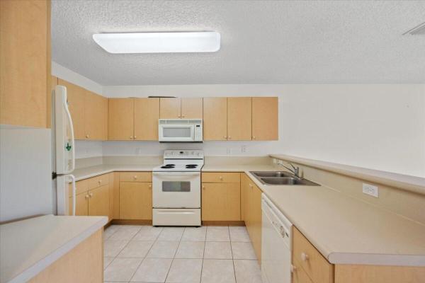 Independence Cove, 1071 Imperial Lake Rd, West Palm Beach, Florida 33413, image 1