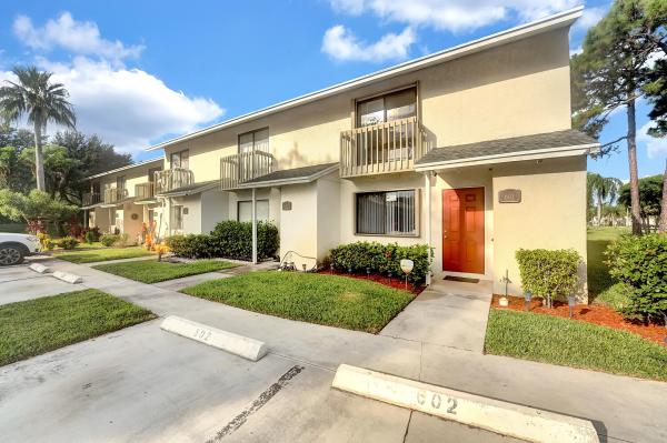 Canalakes, 601 Riverside Dr, Greenacres, Florida 33463, image 2