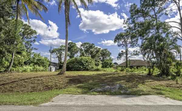 1758 SW Penrose Ave, Port St. Lucie, Florida 34953, image 2