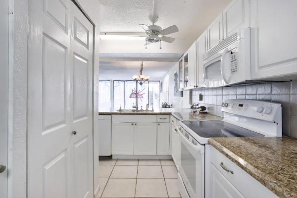 Boca Bayou, 13 Royal Palm Way #2060, Boca Raton, Florida 33432, image 1