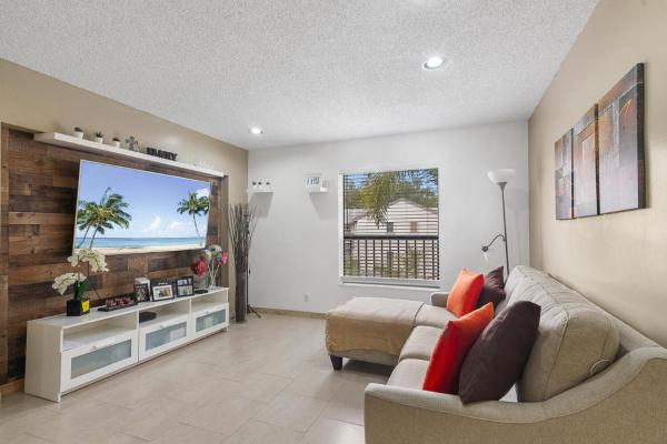 Karanda Village 1, 3413 Cocoplum Cir #3407, Coconut Creek, Florida 33063, image 1