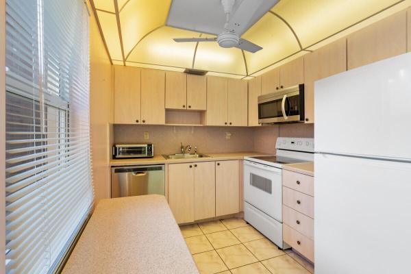 Burgundy At Kings Point, 812 Burgundy Q, Delray Beach, Florida 33484, image 2