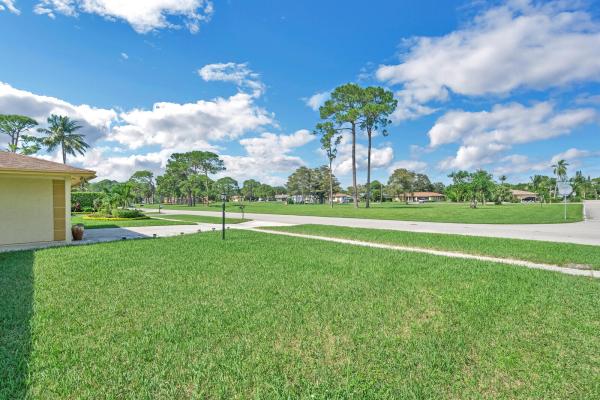 Lone Pine Estates, 2549 Westchester Dr, Riviera Beach, Florida 33407, image 1