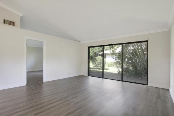 Club Cottages, 828 Club Dr, Palm Beach Gardens, Florida 33418, image 1