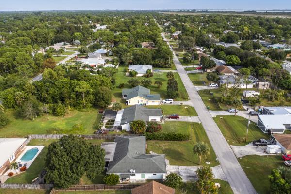 Indian River Estates, 6011 Raintree Trl, Fort Pierce, Florida 34982, image 1