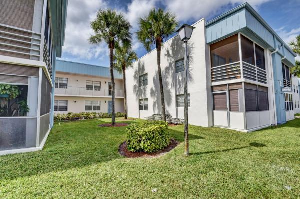 Burgundy At Kings Point, 590 Burgundy M, Delray Beach, Florida 33484, image 2