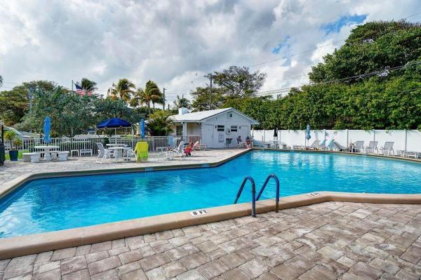 Colonial Ridge Club, 5505 N Ocean Blvd #3-204, Ocean Ridge, Florida 33435, image 2